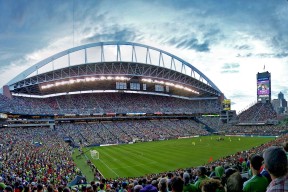 2026世界杯-王者归来！巴特勒关键助攻引爆全场，曼联主场观众疯狂沸腾
